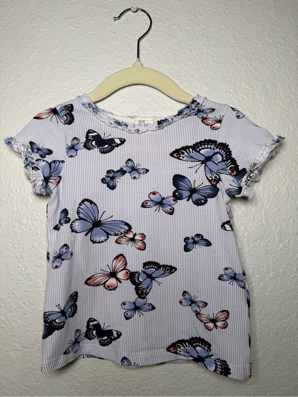 H&M // Baby Girls' Butterfly T-Shirt with ruffle details size 9-12 mon